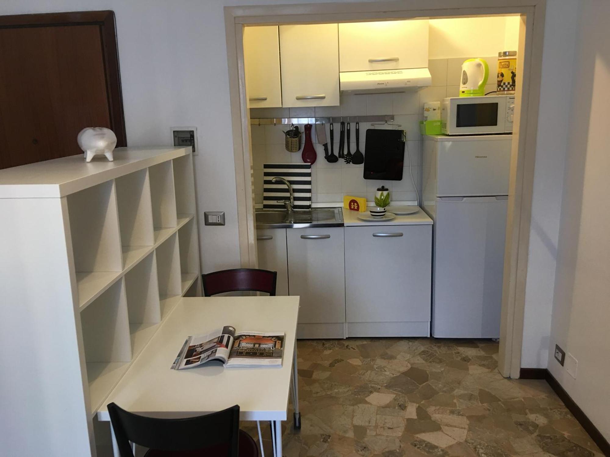 Mauro'S Studio Apartment Milan Exterior photo